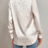 Gwendolyn - Camisa Button-Up en Satén Bicolor con Estampado de Leopardo