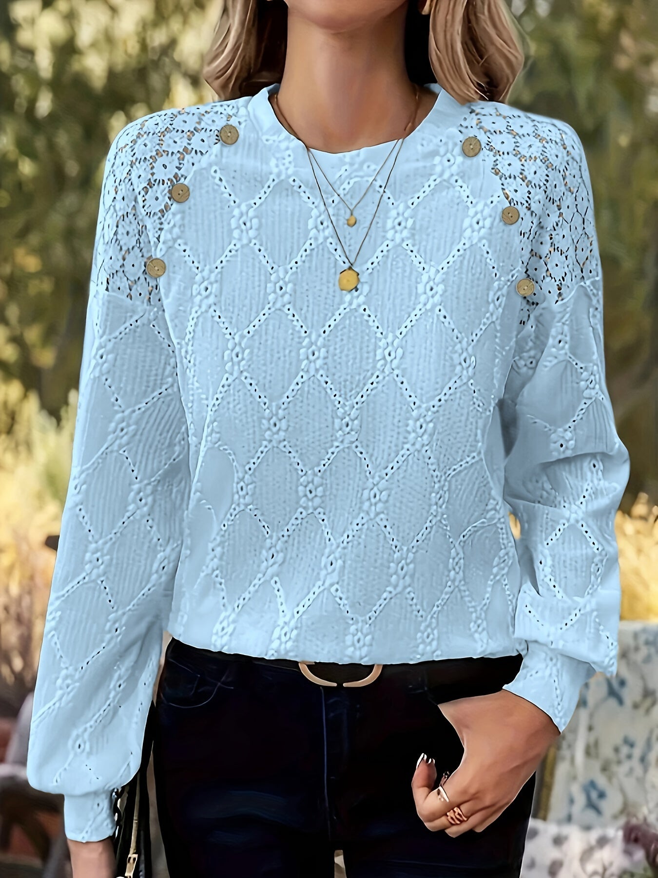 Ivy – Blusa con Detalles de Botones de Ojal