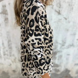 SERANA - BLUSA CON ESTAMPADO DE LEOPARDO
