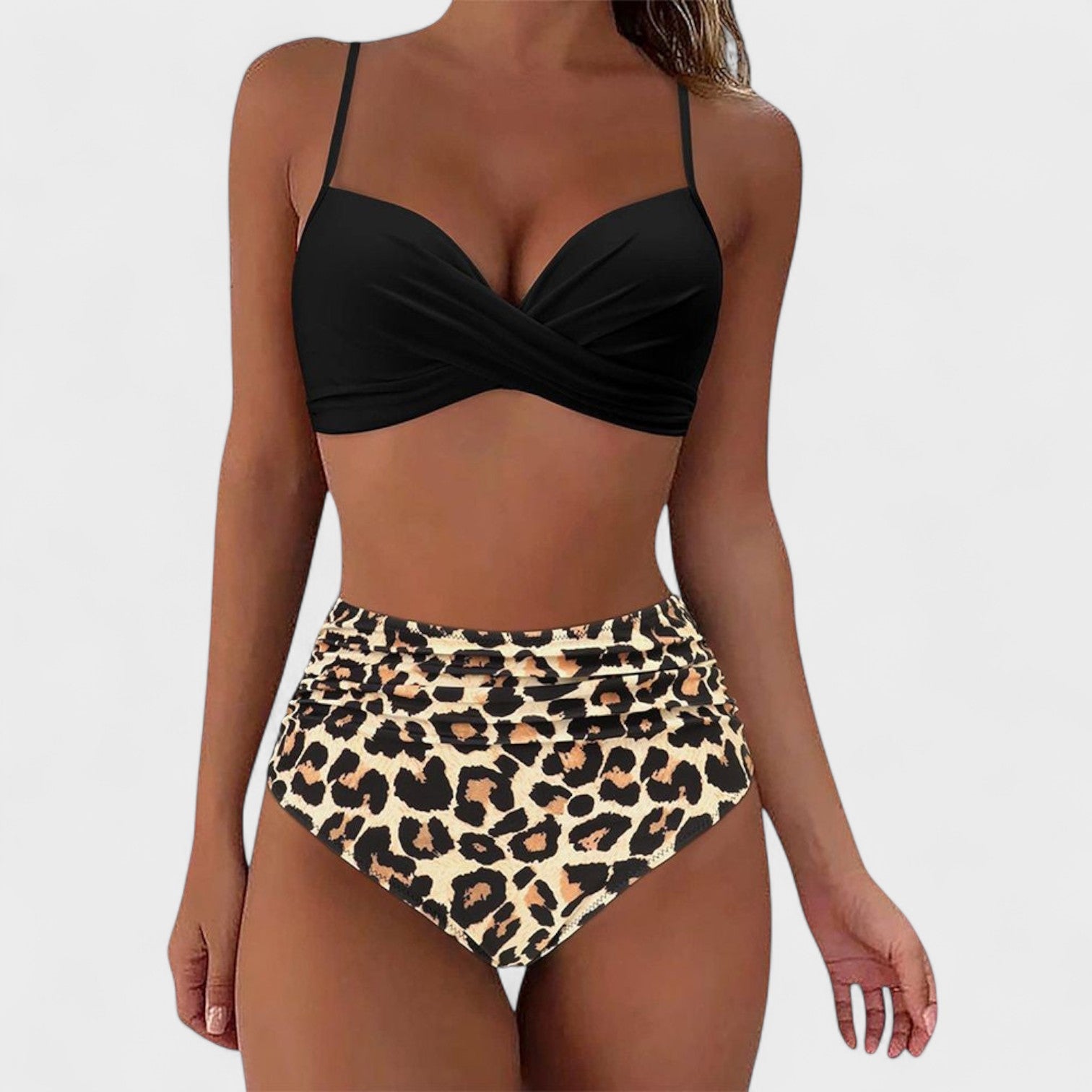 Douglas – Bikini de talle alto que realza tu belleza