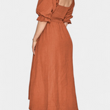 Petra Vestido de Dos Niveles con Cuerpo Fruncido y Mangas Abullonadas