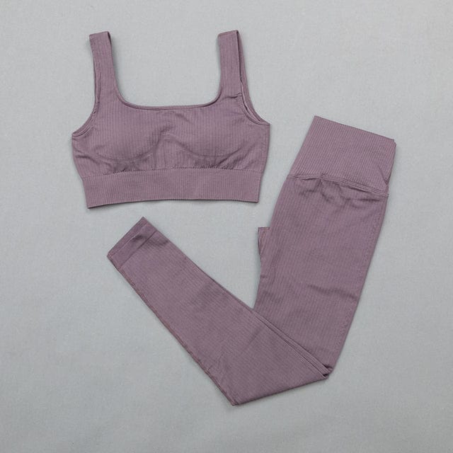 Conjunto deportivo con top y leggings