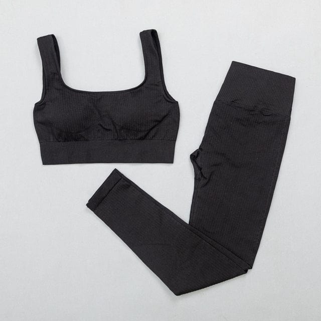 Conjunto deportivo con top y leggings