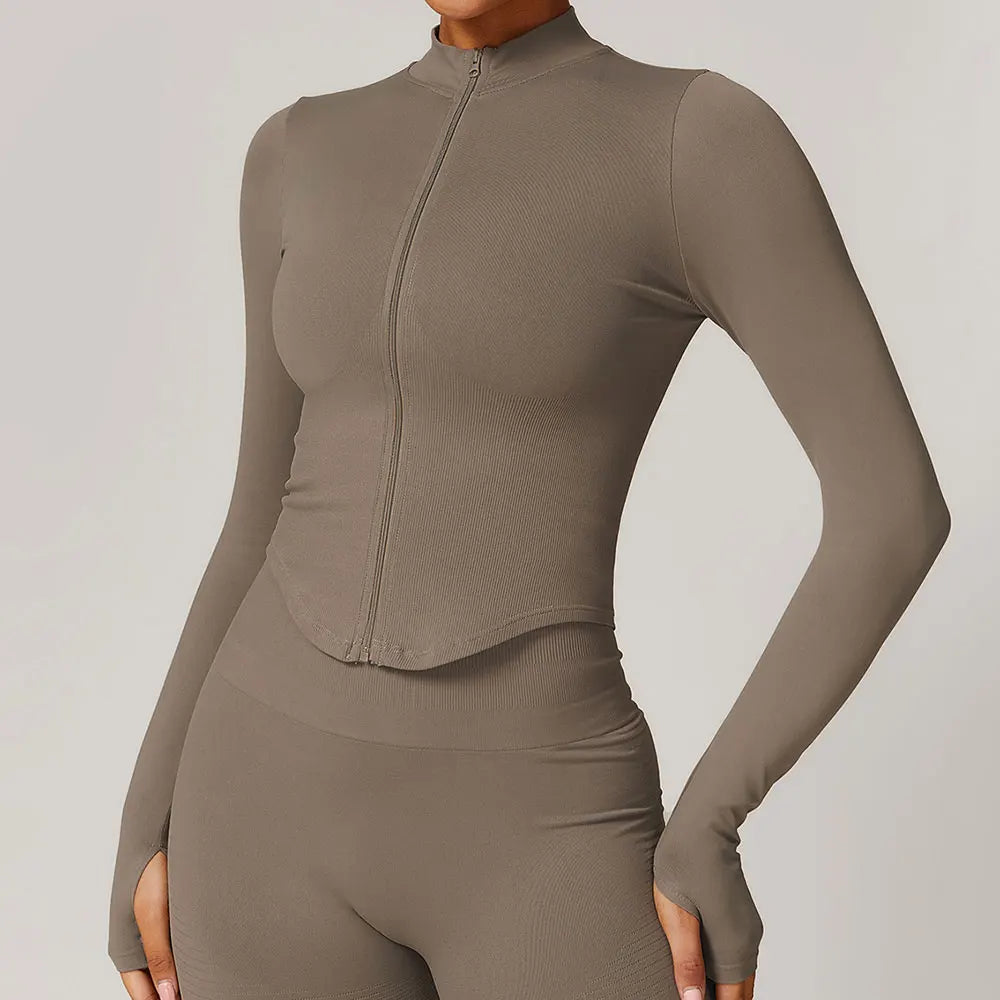 Blusa deportiva con manga larga