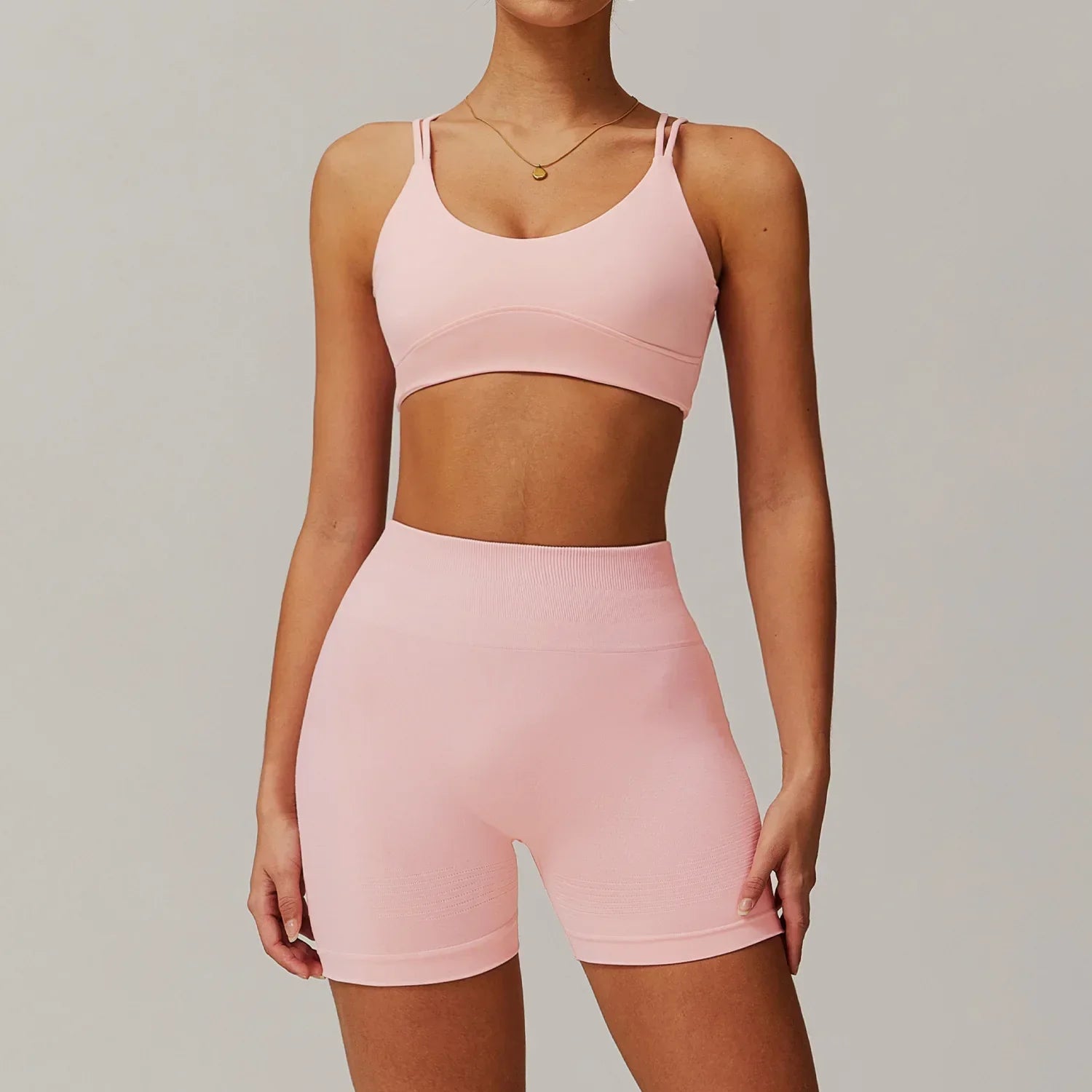 Conjunto deportivo con mallas ciclistas
