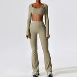 Conjunto deportivo con crop top de manga larga
