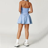 Conjunto deportivo con minifalda y top