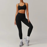 Conjunto de dos piezas con top corto y pantalones largos