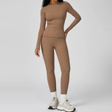 Traje deportivo con leggings y manga larga