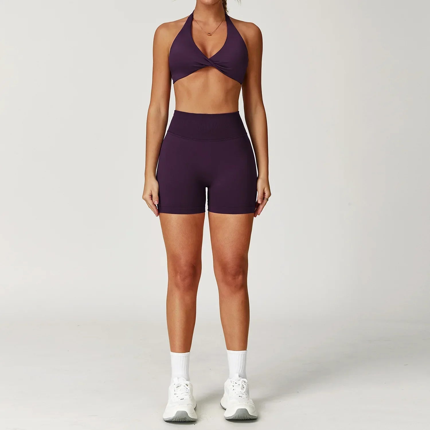 Conjunto deportivo sin costuras y con mallas ciclistas
