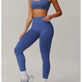 Conjunto de dos piezas con top corto y pantalones largos