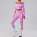 Conjunto deportivo con top de manga larga y volantes