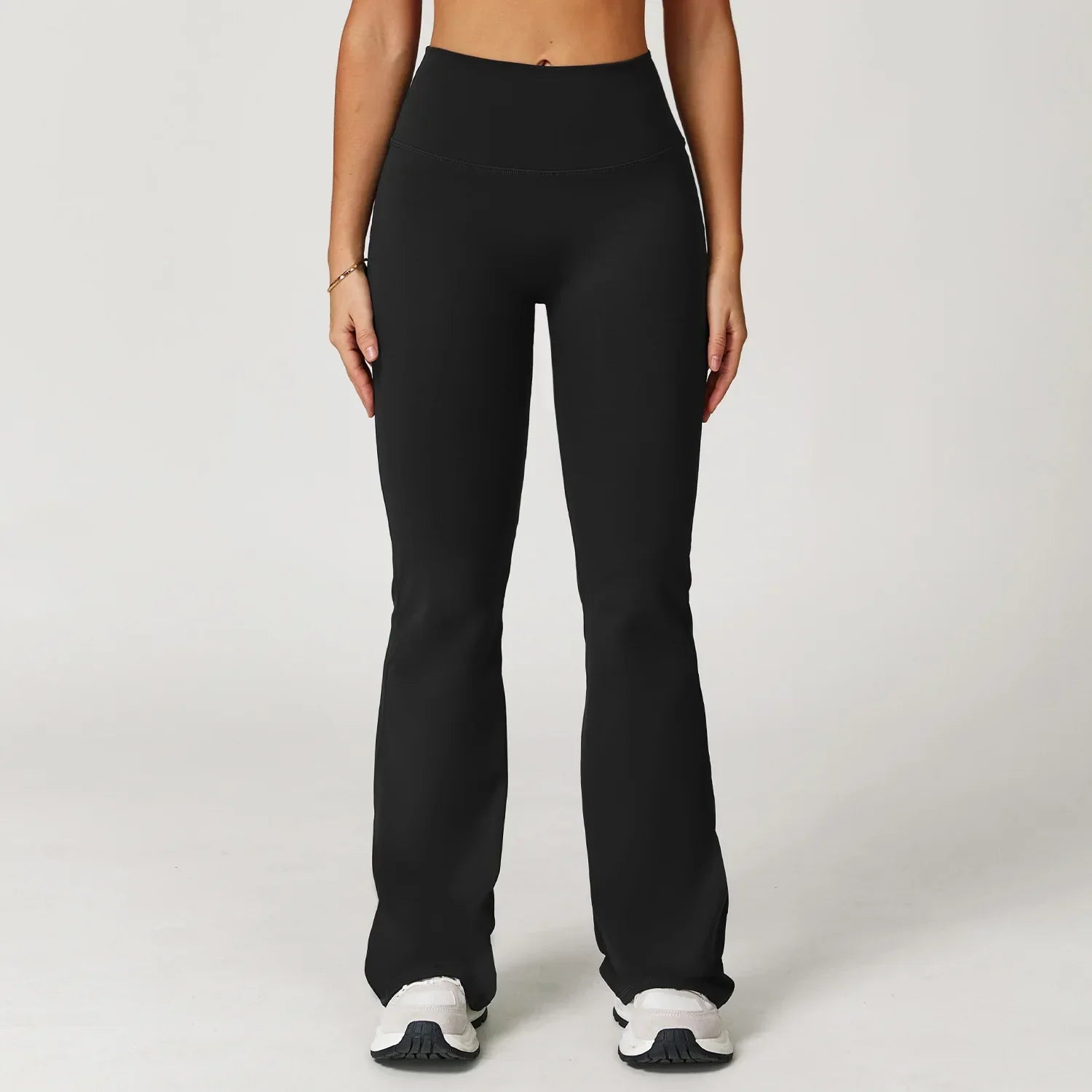 Pantalones de gimnasio con pernera de campana