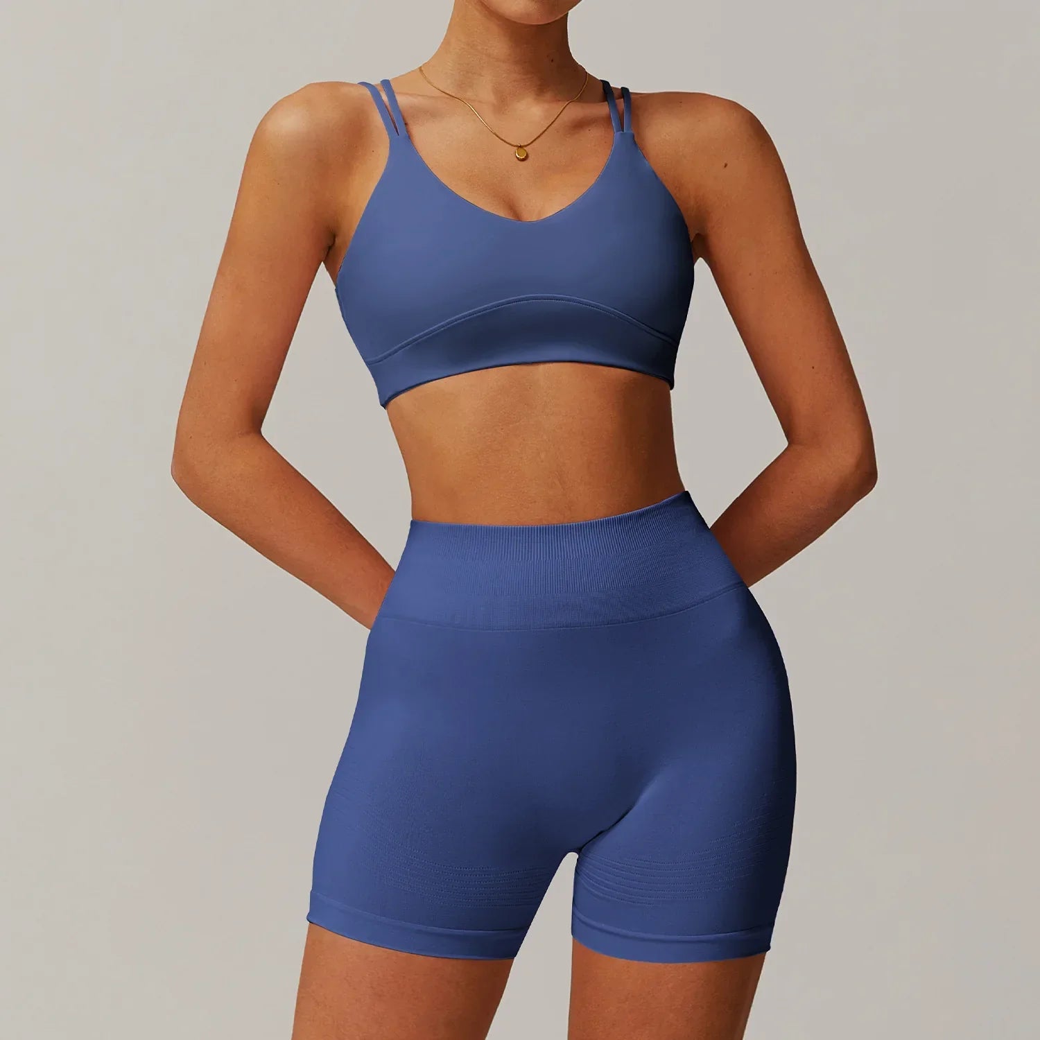 Conjunto deportivo con mallas ciclistas