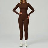 Traje deportivo con manga larga y leggings