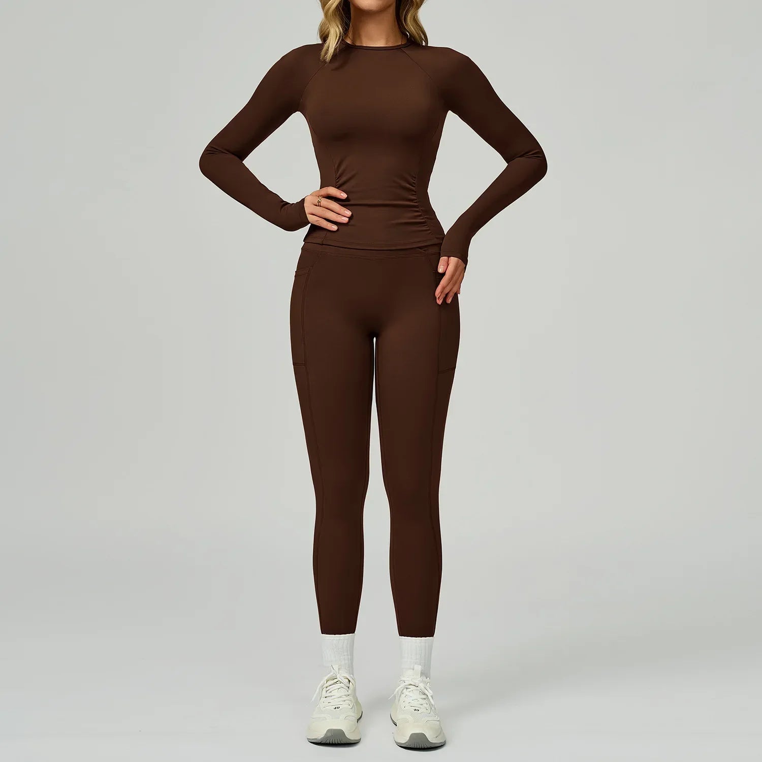 Traje deportivo con manga larga y leggings