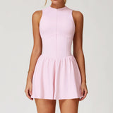 Vestido deportivo con cremallera y pantalones escondidos