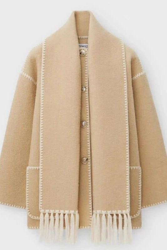 Abrigo con Bufanda de Flecos en Color Ciervo