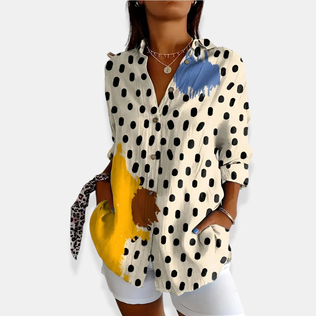 LYSSA™ | Blusa floral con cierre de botones