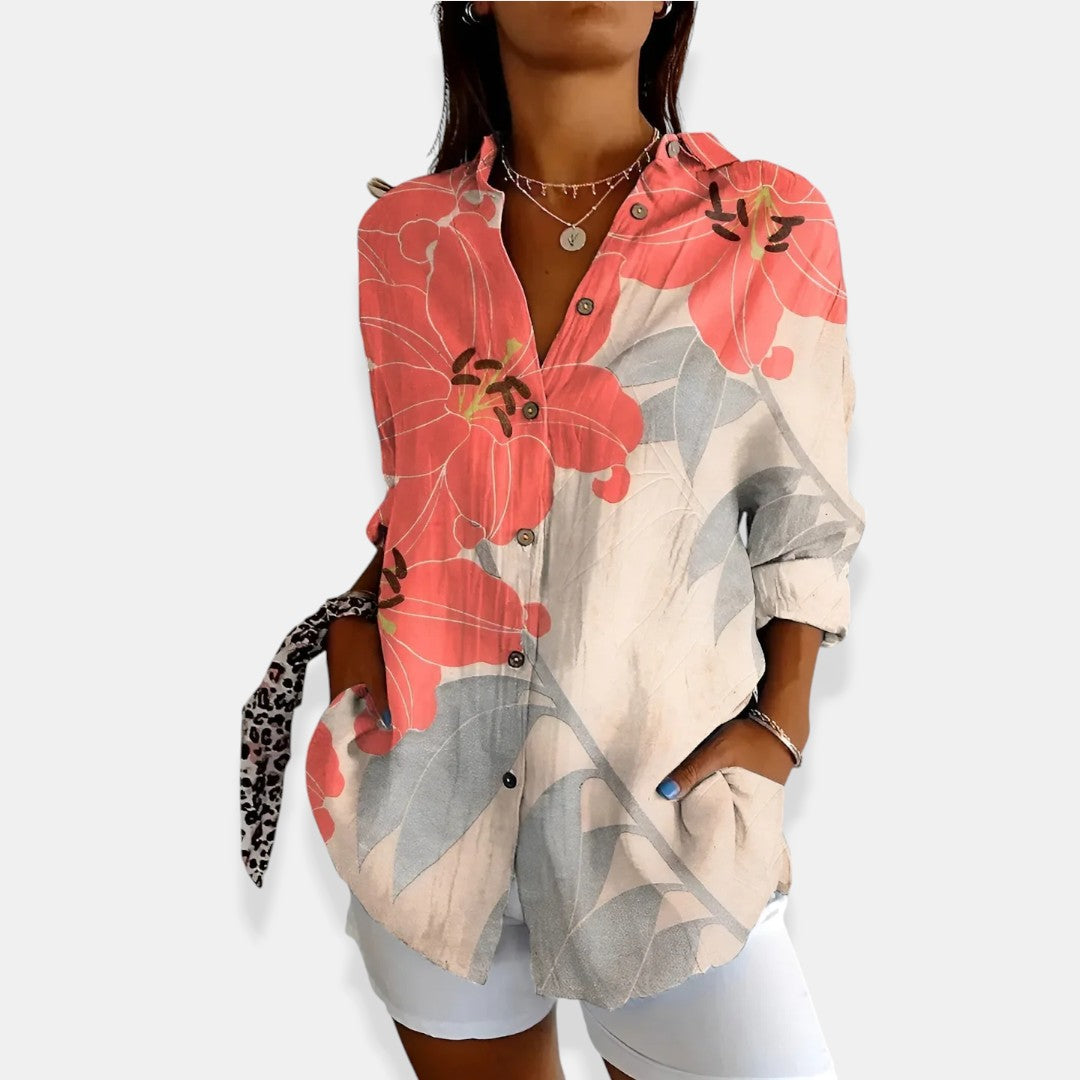 LYSSA™ | Blusa floral con cierre de botones
